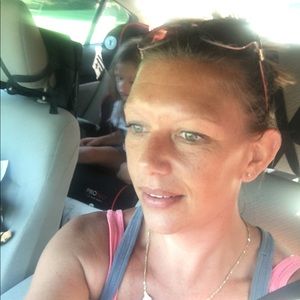 Meet your Posher, Cara